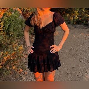 Isabelles cabinet black short sleeve mini dress